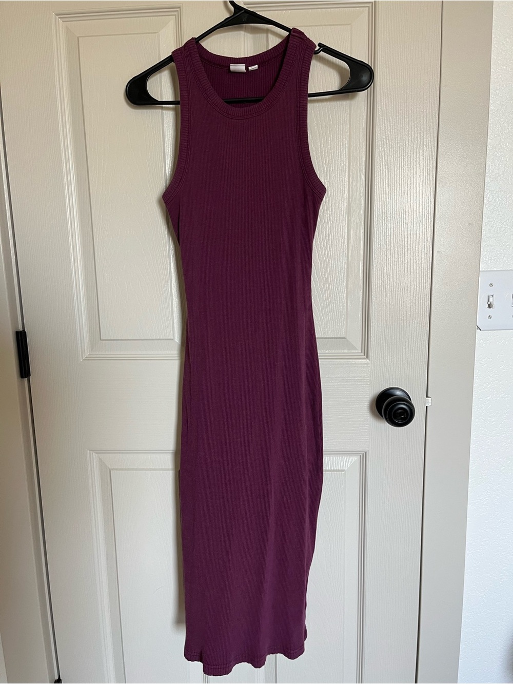 GAP Sleeveless Ribbed Midi Dress in Plum